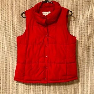 Forever 21 Red Puffer Vest Size Medium